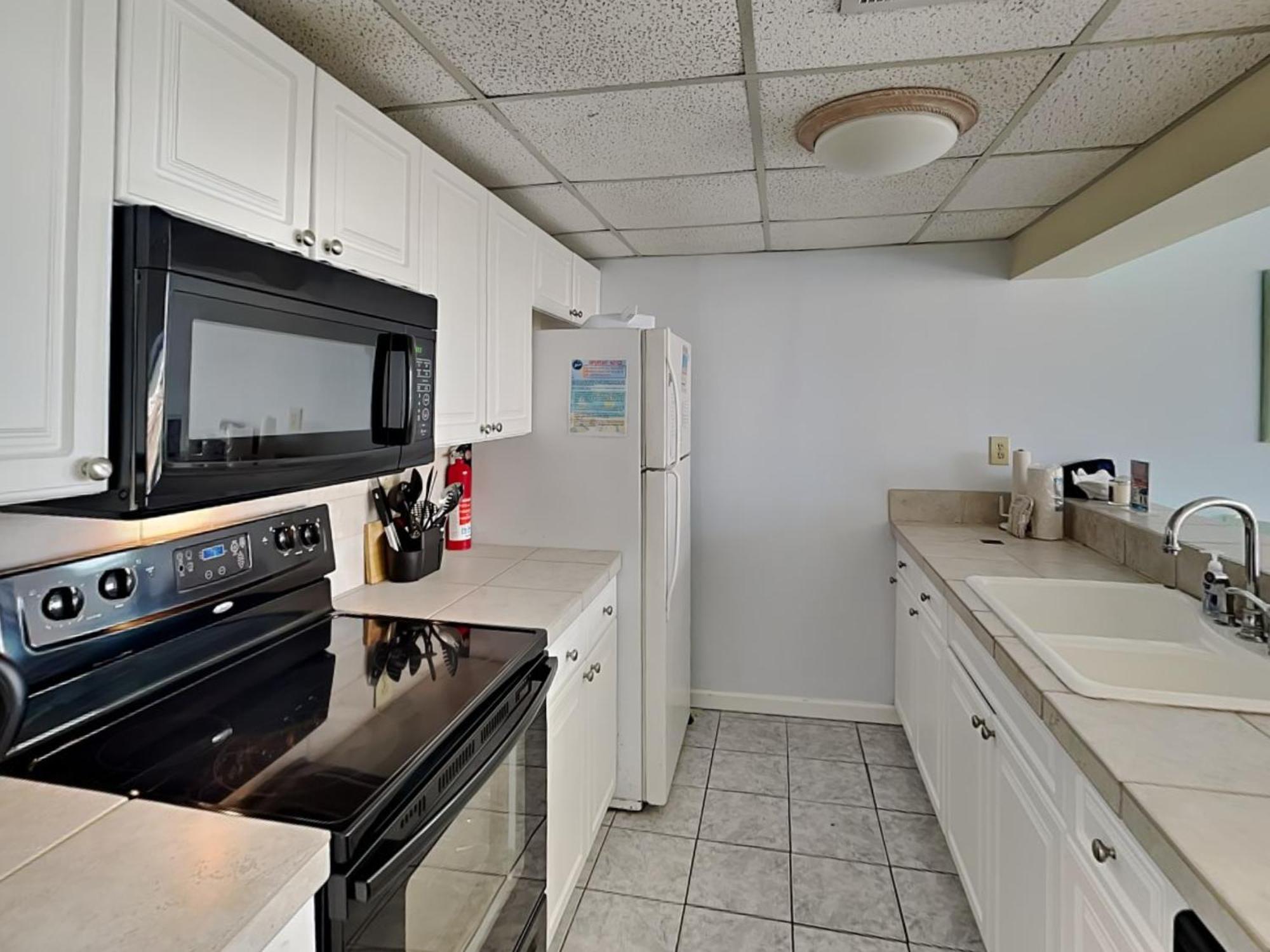 Paradise Towers #105 - Turtle Cay Apartment *